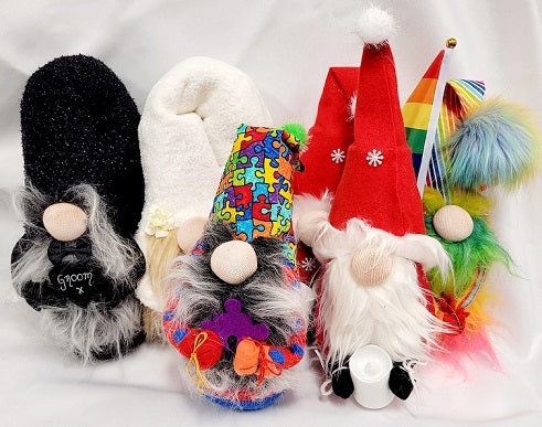 Gnosey Gnomes "Bespoke Handmade Gnosey Gnomes" by Sar'anne - Various Designs - siopashop.ie