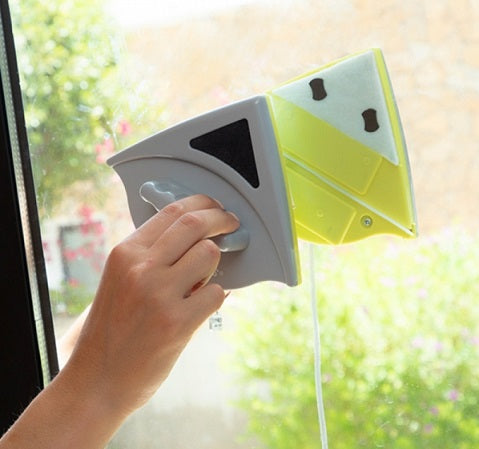 Triangular Window Cleaner Triangular Magnetic Window Cleaner - siopashop.ie